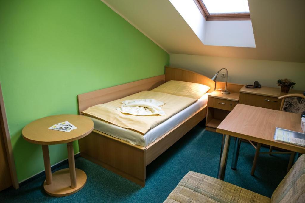 Hotel Na Jizni เจรรอฟ ภายนอก รูปภาพ
