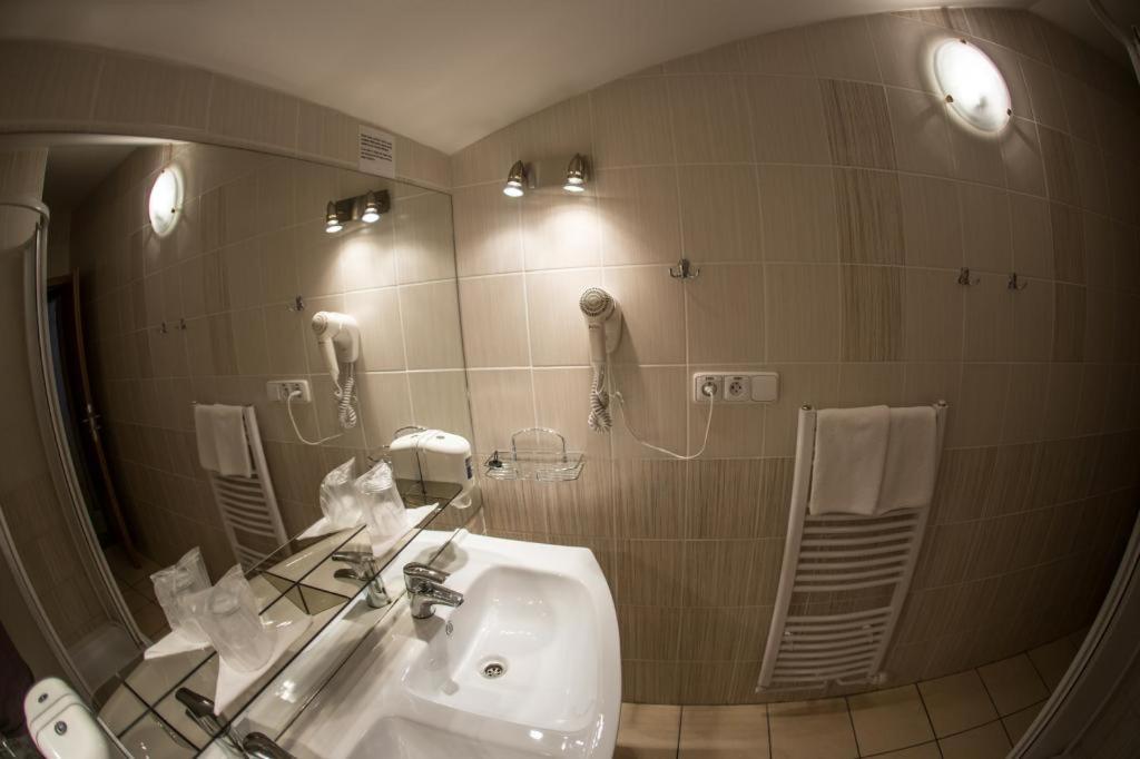 Hotel Na Jizni เจรรอฟ ภายนอก รูปภาพ