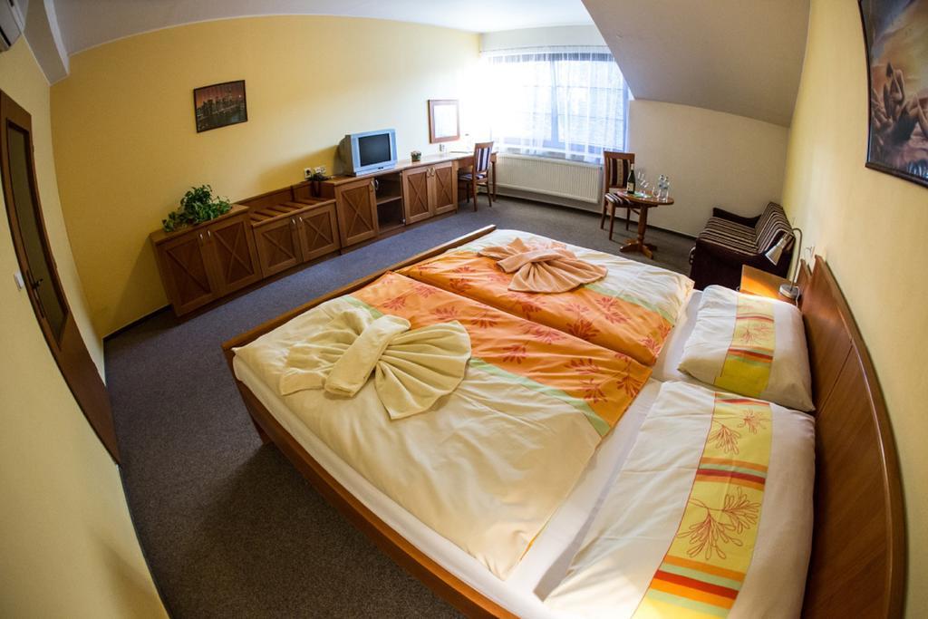 Hotel Na Jizni เจรรอฟ ห้อง รูปภาพ